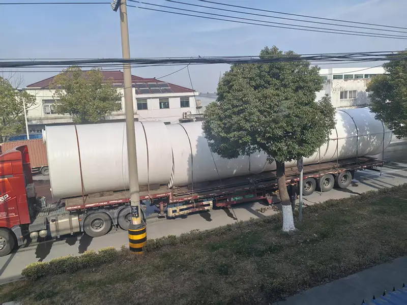 PP縦型貯蔵タンク